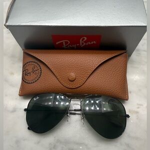 Ray Ban black Aviators Unisex
